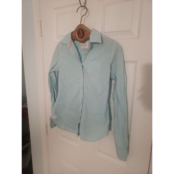 American Eagle shirt size 6 women's shirt - Picture 3 of 4